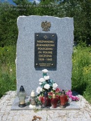grób na cmentarzu w Rzezawie