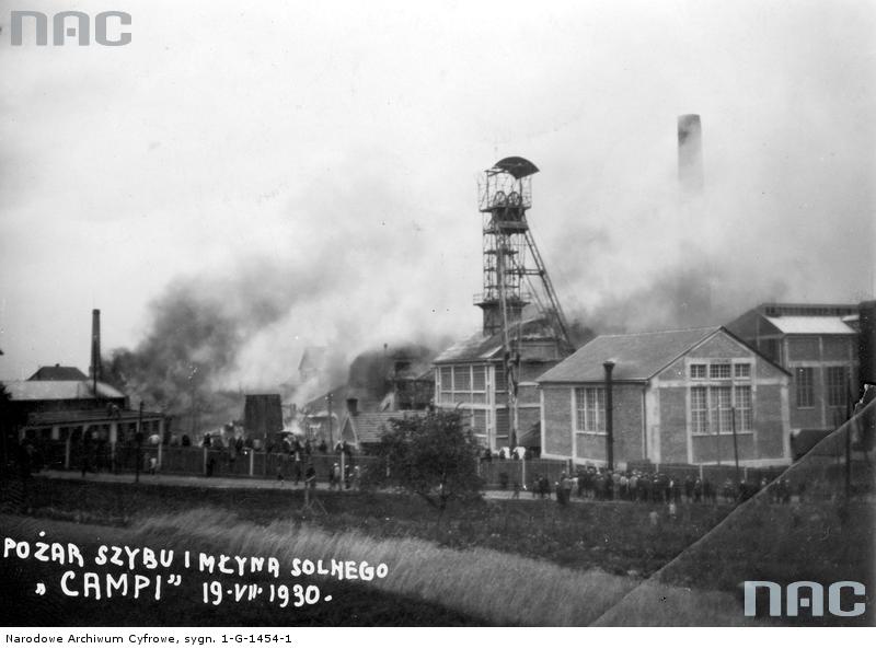Pożar szybu Campi w Bochni. Zbiory Narodowego Archiwum Cyfrowego